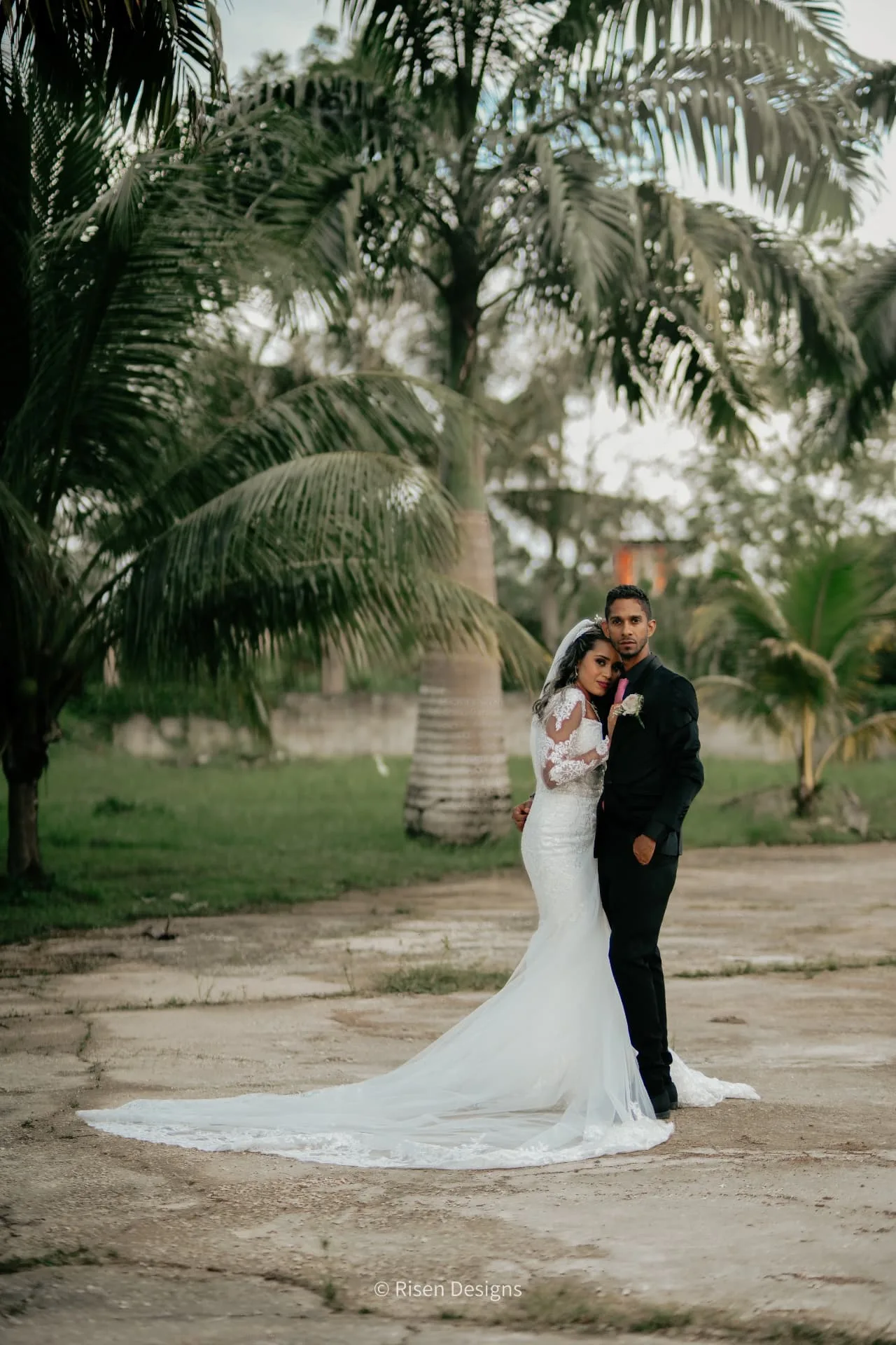 Timothy & Keziah — Portraits under the palms