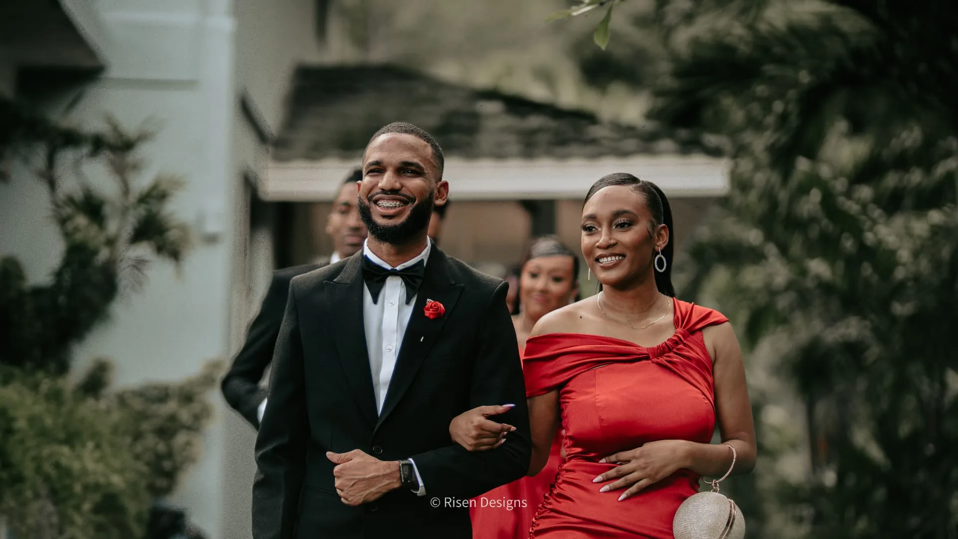 Cydni & Kolin — Arm in arm