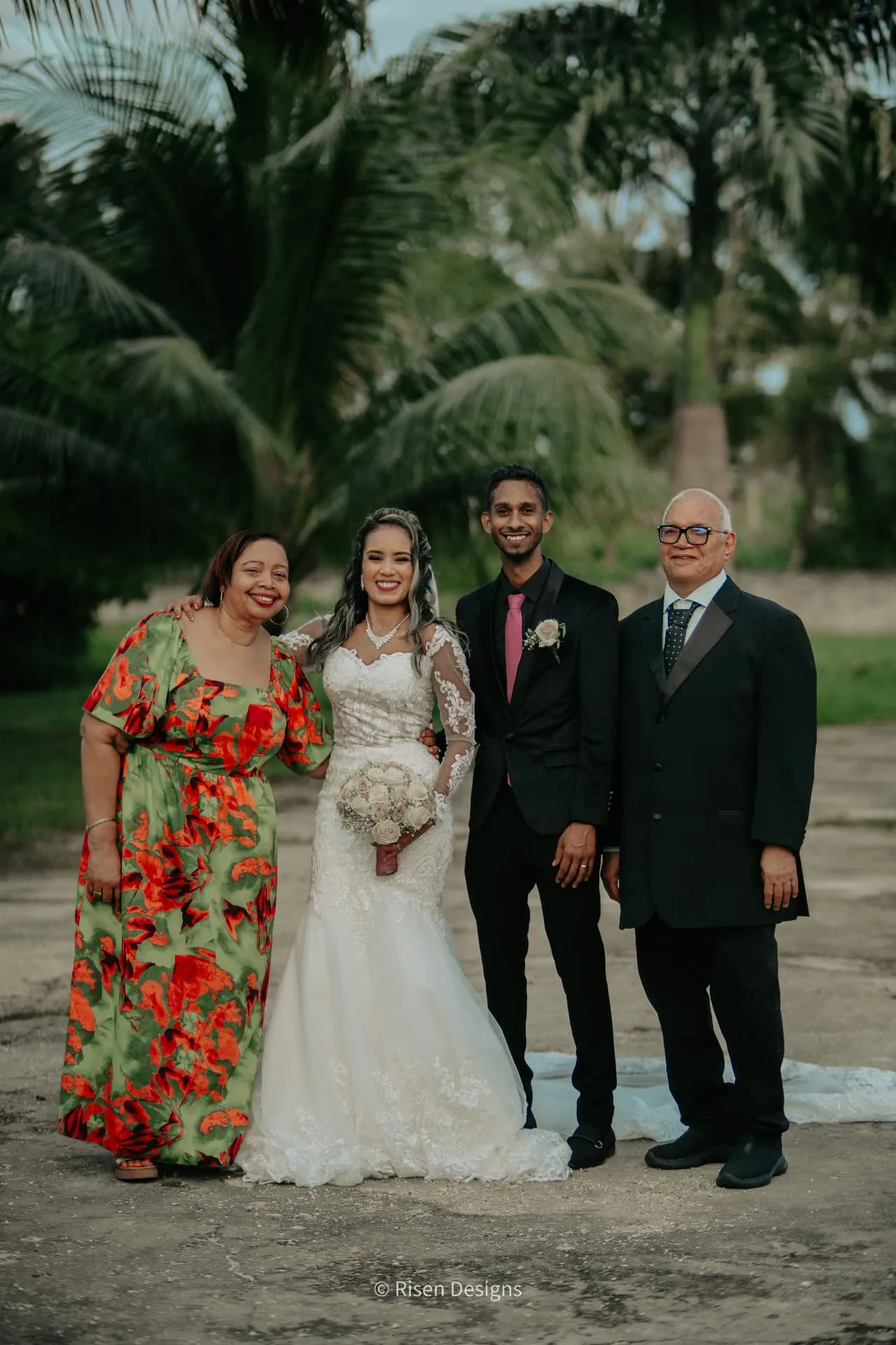 Timothy & Keziah — Family portrait — the groom's side