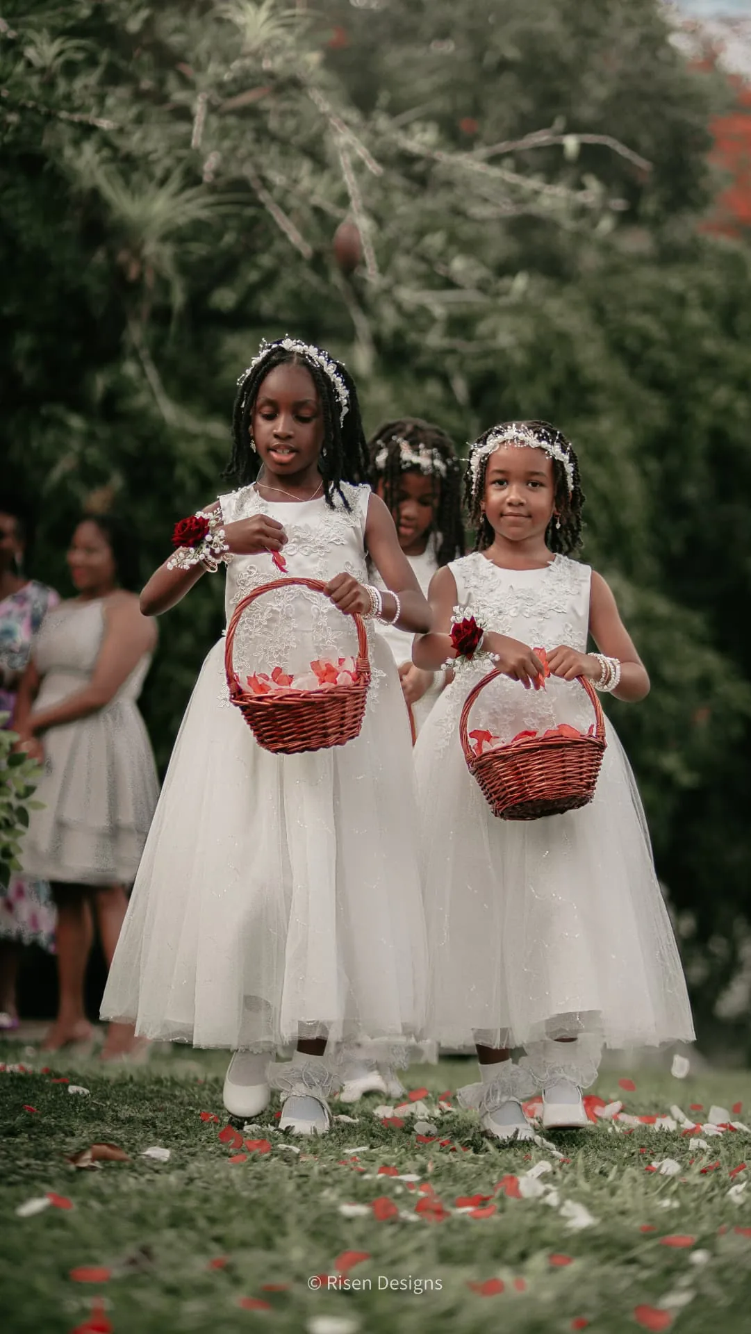 Cydni & Kolin — Flower girls, leading the way